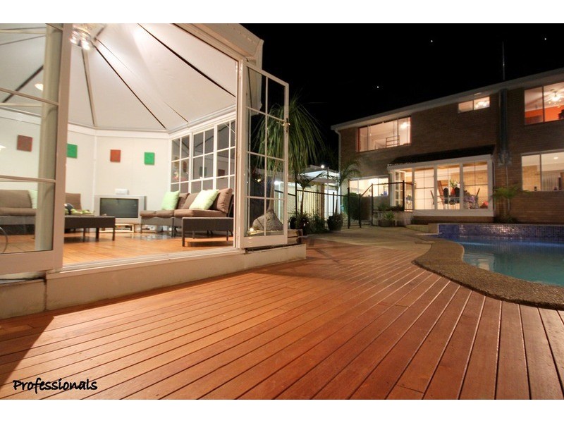 48 Thomas Street, Picnic Point NSW 2213