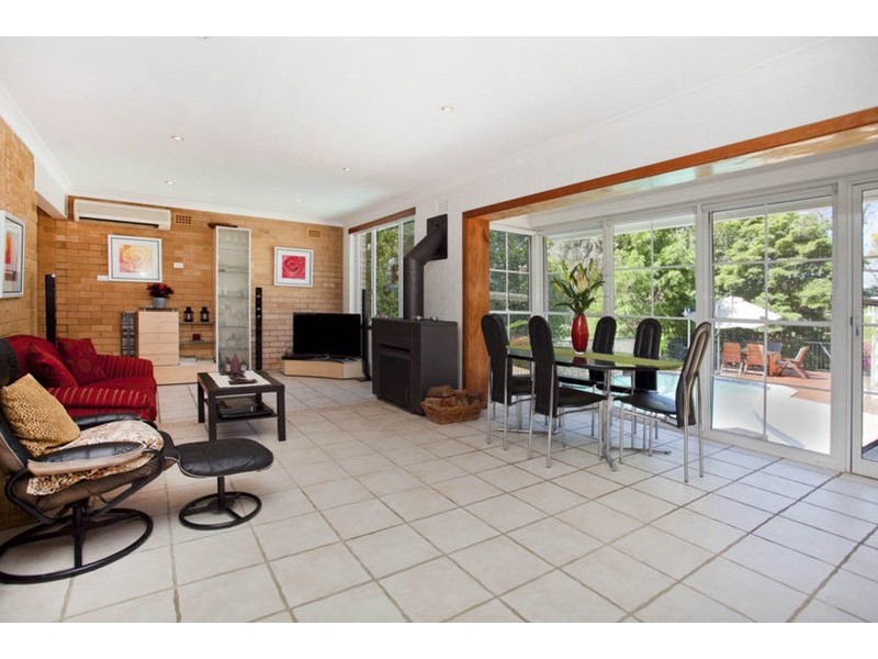 48 Thomas Street, Picnic Point NSW 2213