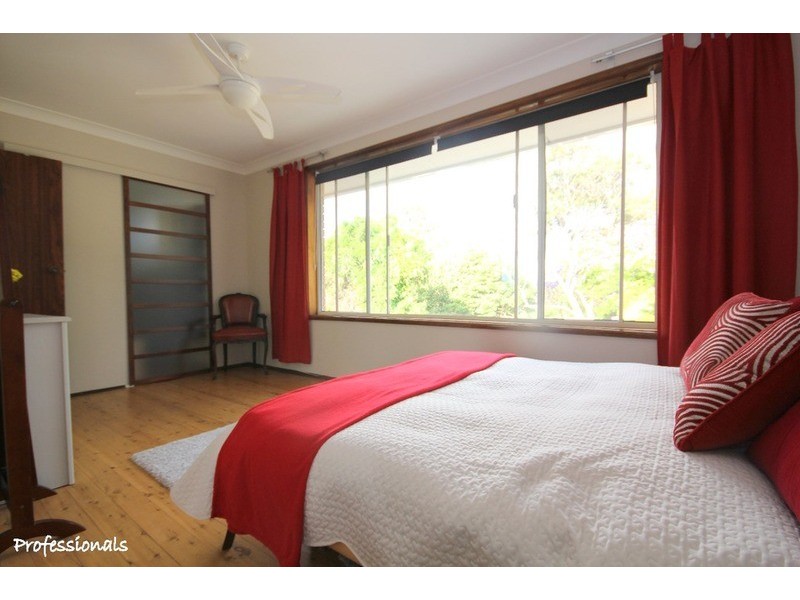 48 Thomas Street, Picnic Point NSW 2213