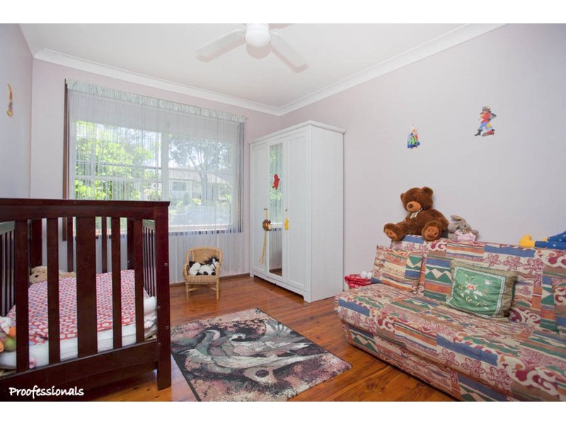 48 Thomas Street, Picnic Point NSW 2213