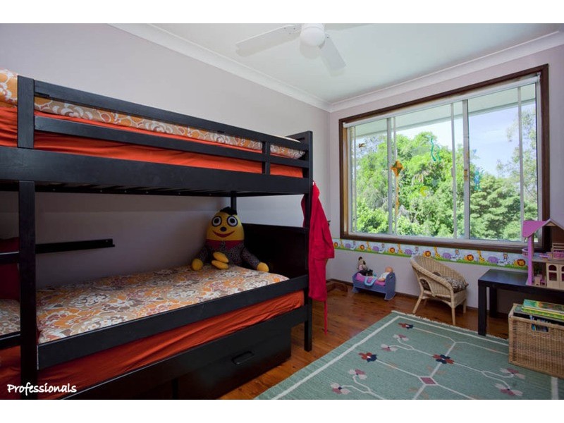 48 Thomas Street, Picnic Point NSW 2213