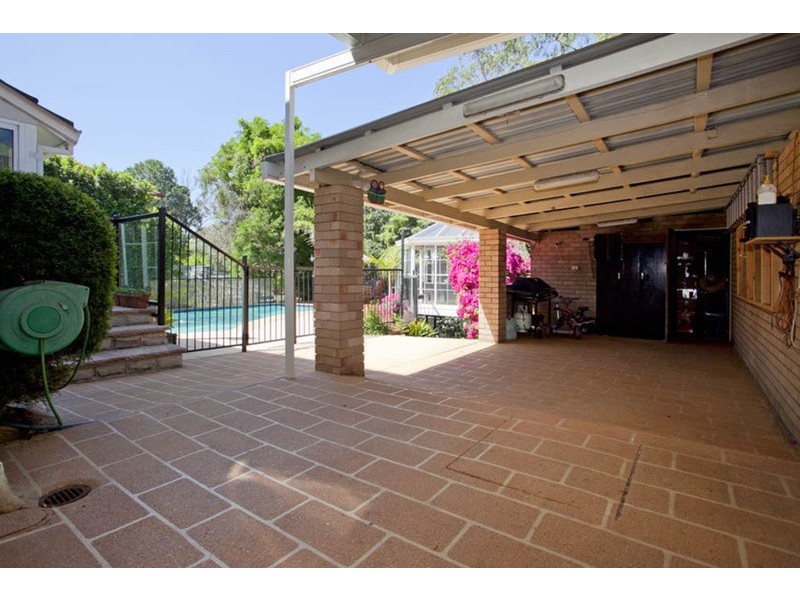 48 Thomas Street, Picnic Point NSW 2213