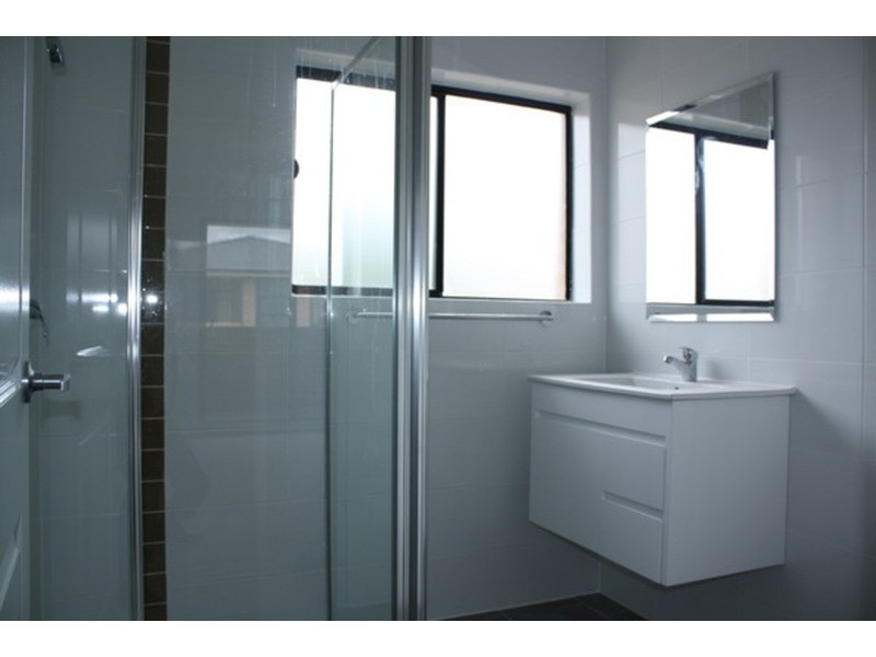 6/1 Ikara Crescent, Moorebank NSW 2170