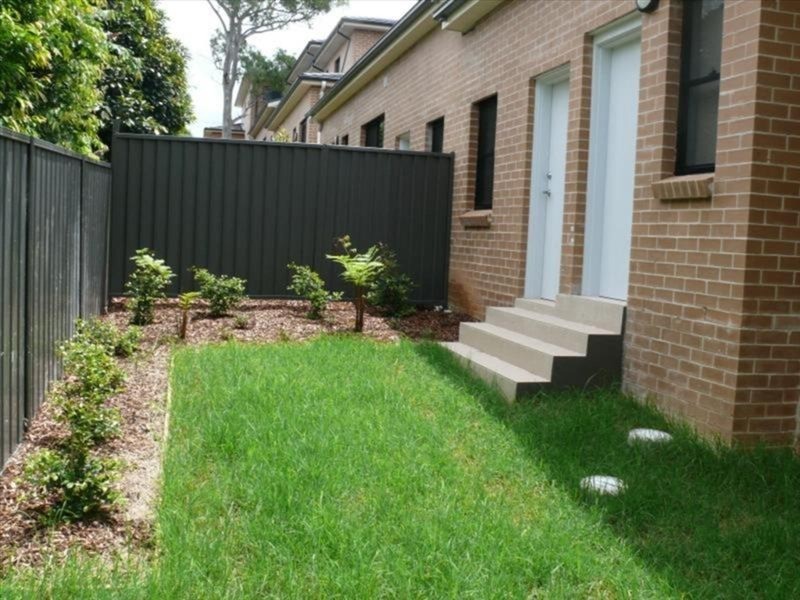 6/1 Ikara Crescent, Moorebank NSW 2170