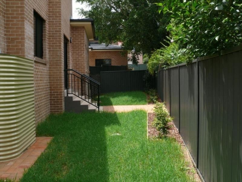 6/1 Ikara Crescent, Moorebank NSW 2170