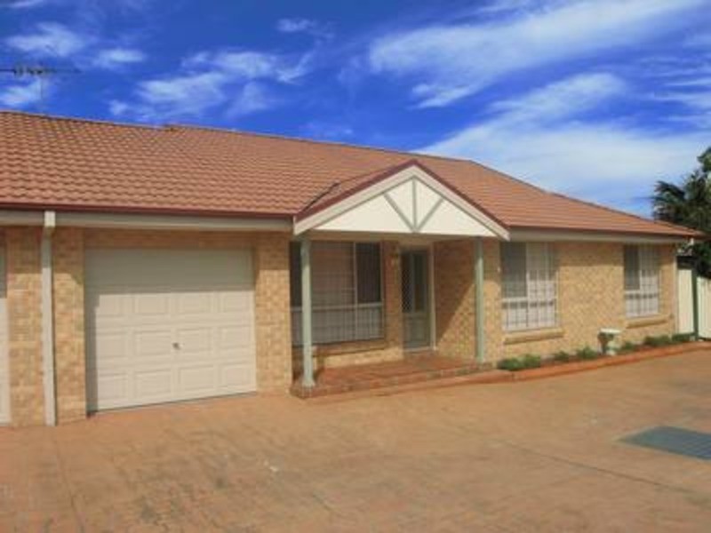 7/141 Lambeth Street, Picnic Point NSW 2213