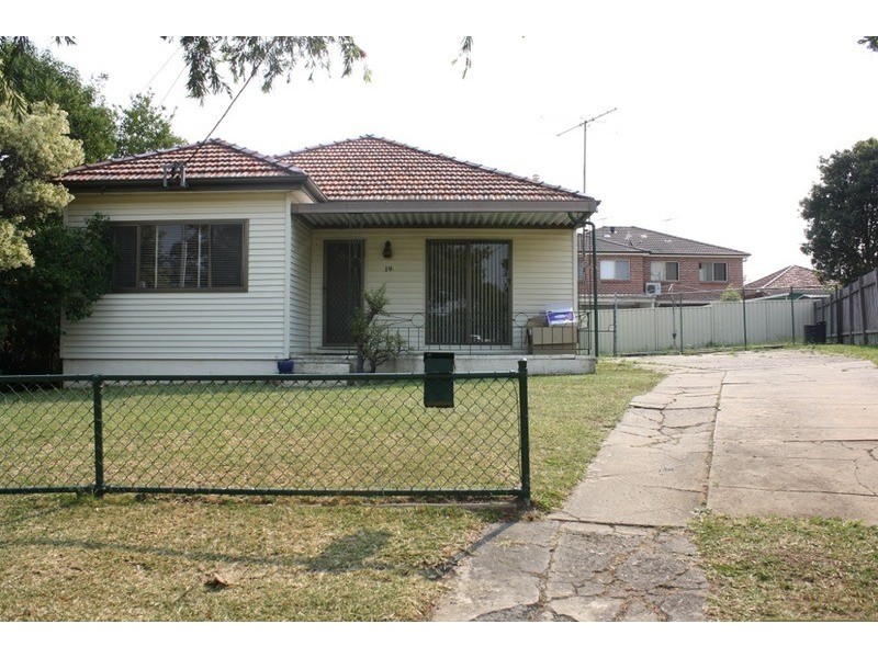 19 Stiles  Avenue, Padstow NSW 2211