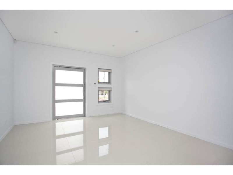 8 Stiles Avenue, Padstow NSW 2211