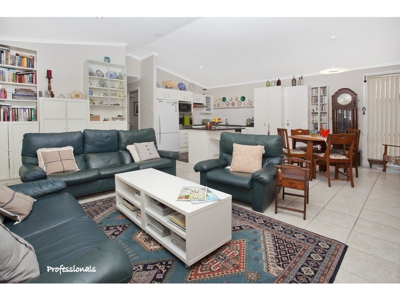 2/58 Kennedy Street, Picnic Point NSW 2213