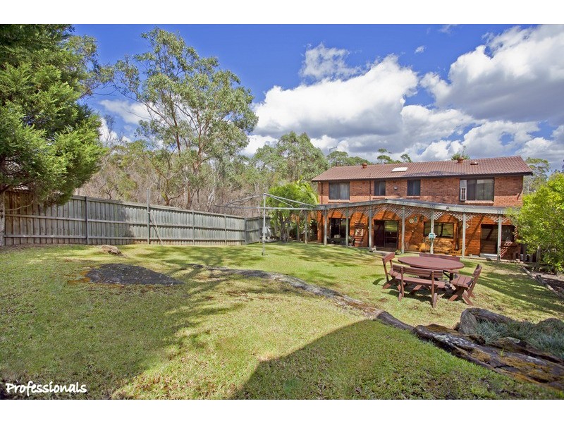 25 Drysdale Avenue, Picnic Point NSW 2213