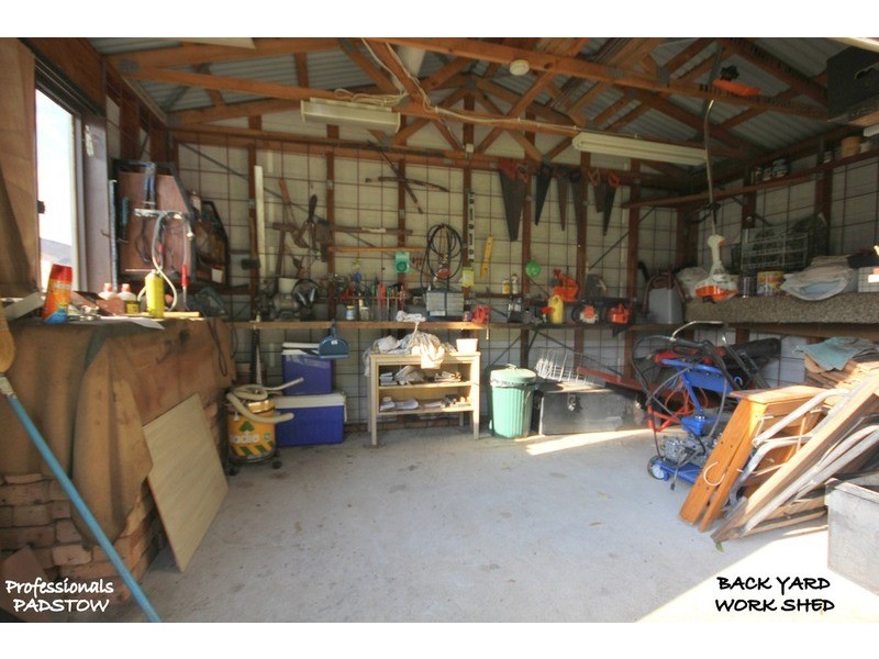 25 Drysdale Avenue, Picnic Point NSW 2213