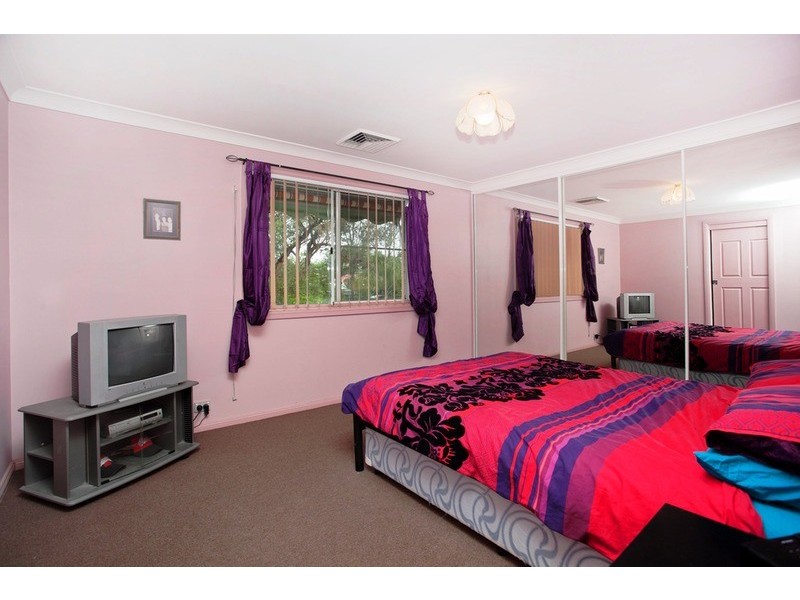 2/46 Forrest Road, East Hills NSW 2213