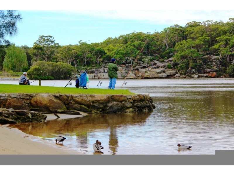 16 Valmay Avenue, Picnic Point NSW 2213