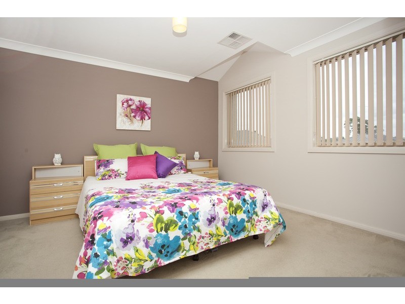 39 Valmay Avenue, Picnic Point NSW 2213