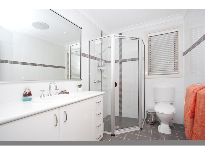 39 Valmay Avenue, Picnic Point NSW 2213