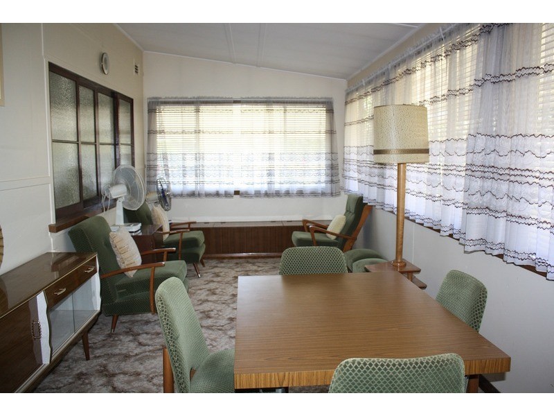 595 Henry Lawson Drive, East Hills NSW 2213