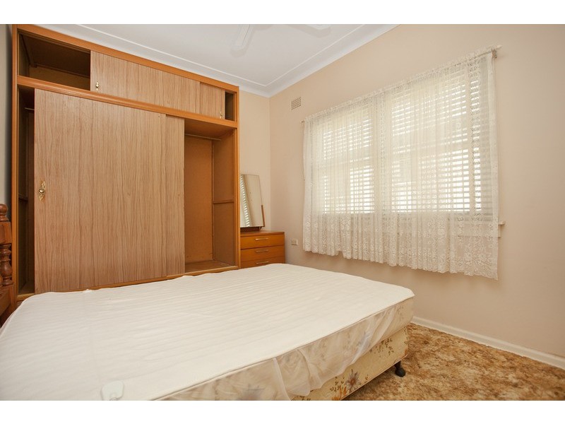 35 Fewtrell Avenue, Revesby Heights NSW 2212