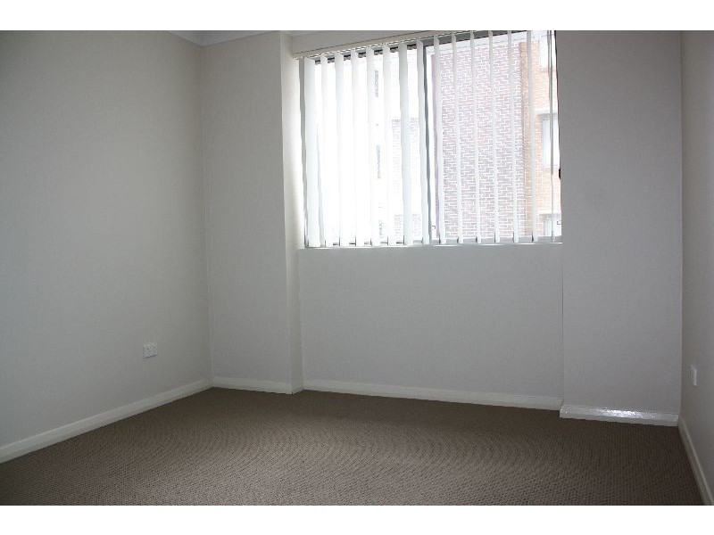 6/96-98 Nuwarra Road, Moorebank NSW 2170