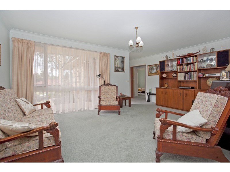 3 Amberdale Avenue, Picnic Point NSW 2213
