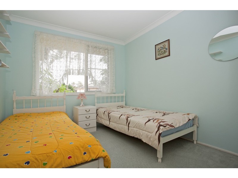 3 Amberdale Avenue, Picnic Point NSW 2213
