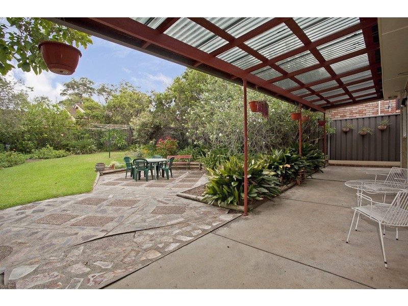 3 Amberdale Avenue, Picnic Point NSW 2213
