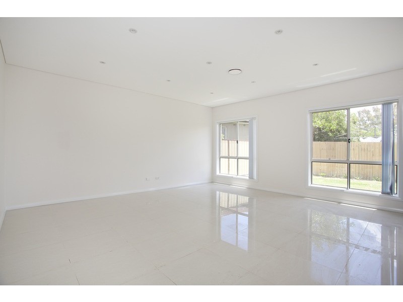 33 Lesley Avenue, Revesby NSW 2212