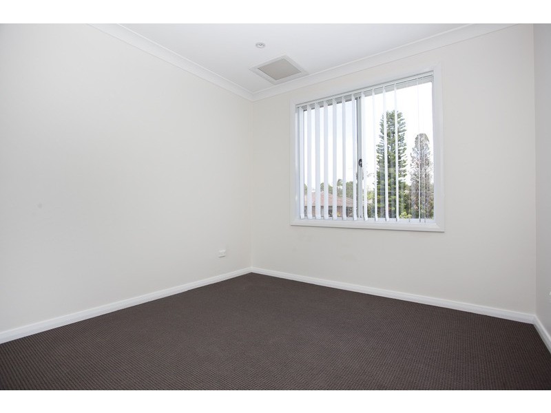 33 Lesley Avenue, Revesby NSW 2212