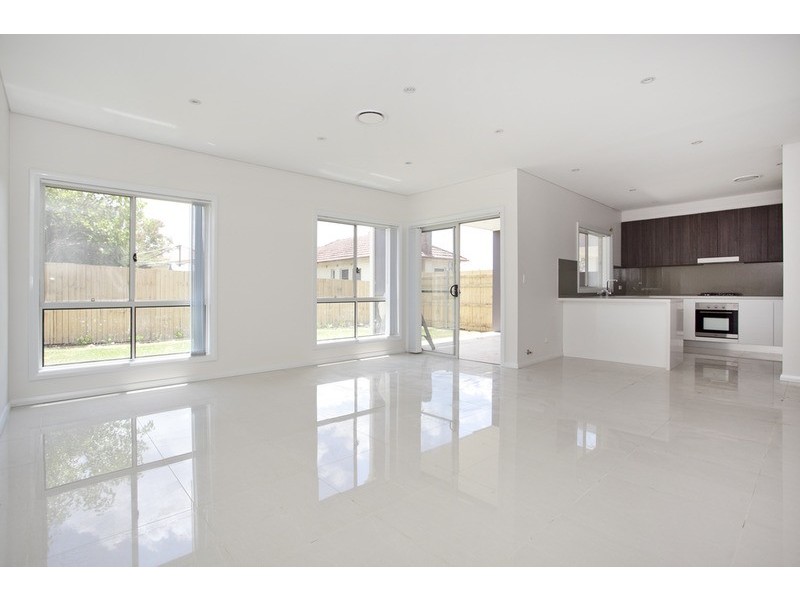 33 Lesley Avenue, Revesby NSW 2212