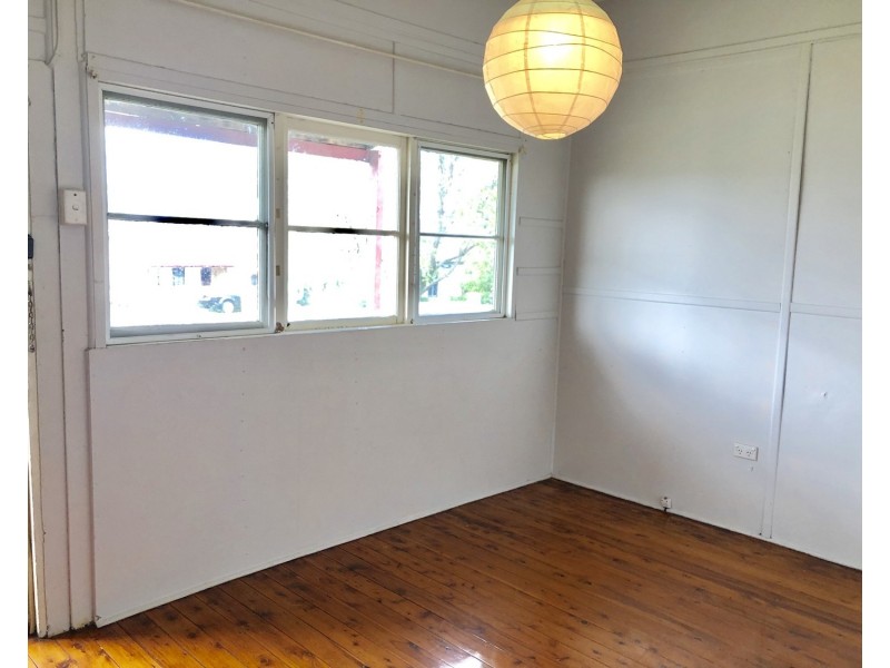 96 Tompson Road, Panania NSW 2213