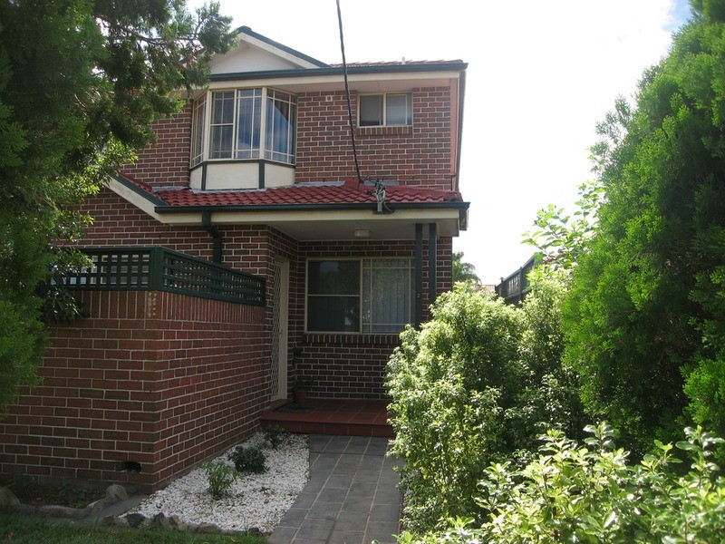 2/82 Clancy Street, Padstow NSW 2211