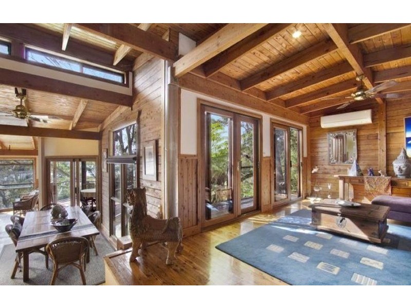 8a Fowler Road, Illawong NSW 2234