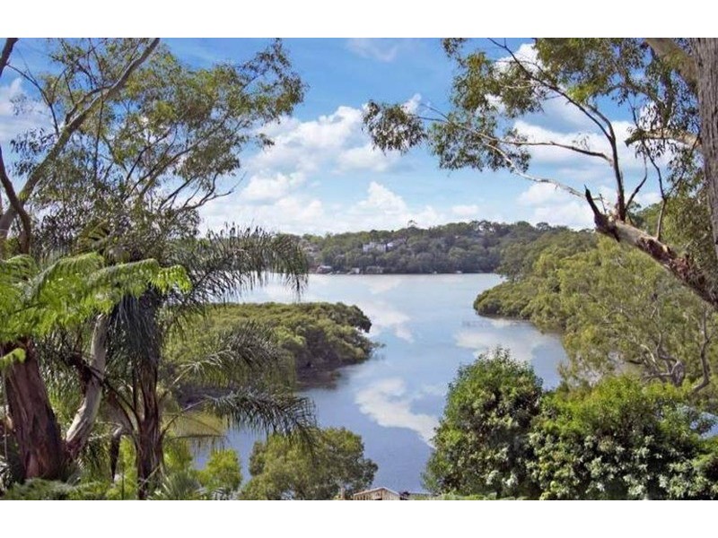 8a Fowler Road, Illawong NSW 2234