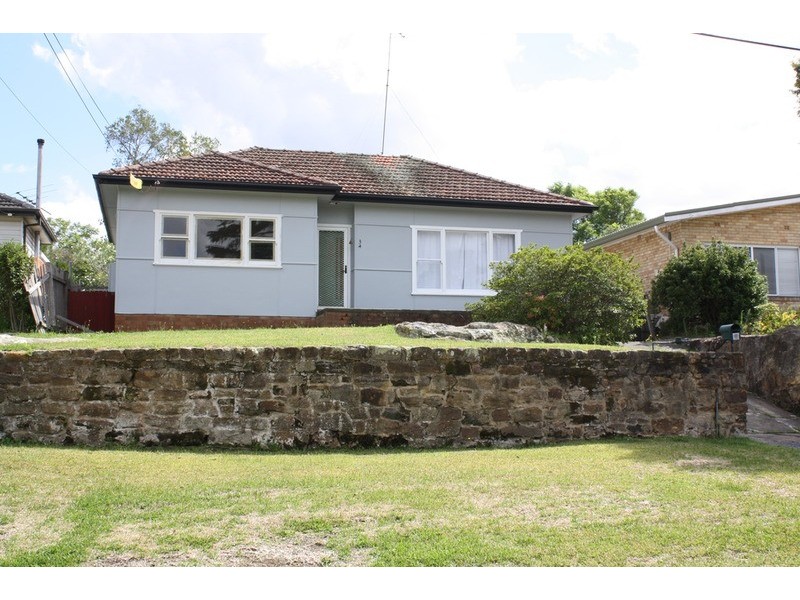 34 Doris Street, Picnic Point NSW 2213