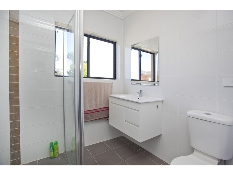 1/1 Ikara Crescent, Moorebank NSW 2170