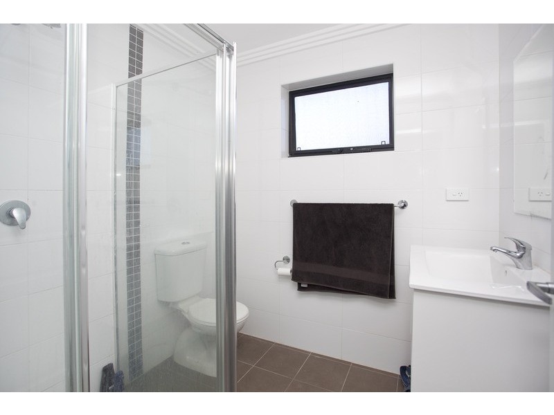 10/1 Ikara Crescent, Moorebank NSW 2170