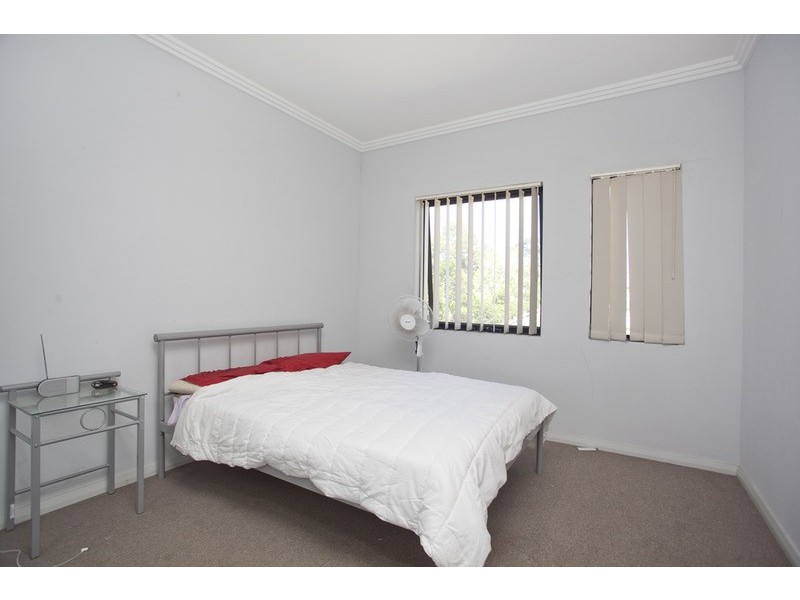 10/1 Ikara Crescent, Moorebank NSW 2170