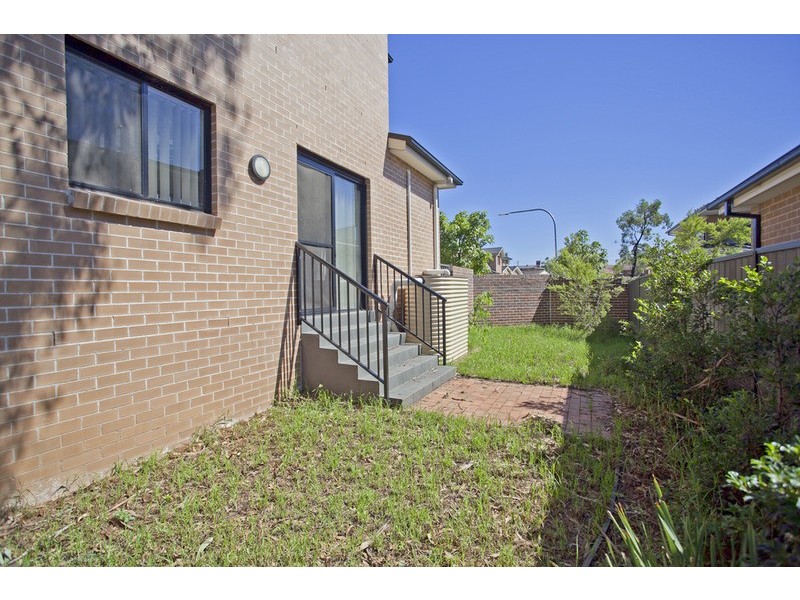 10/1 Ikara Crescent, Moorebank NSW 2170