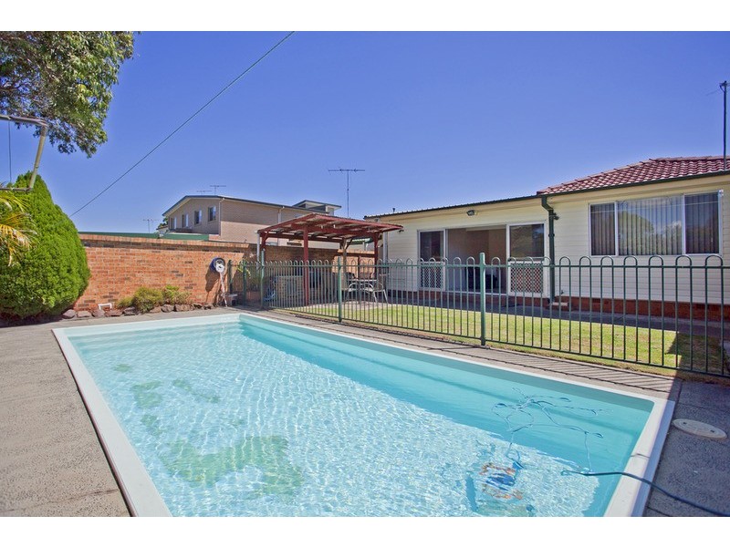 33  Whittle Avenue, Milperra NSW 2214