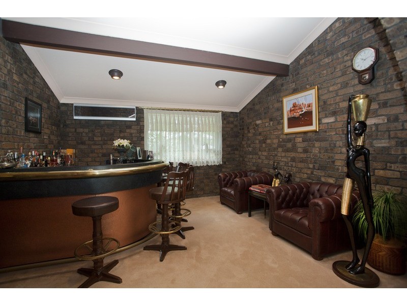 852a Henry Lawson  Drive, Picnic Point NSW 2213