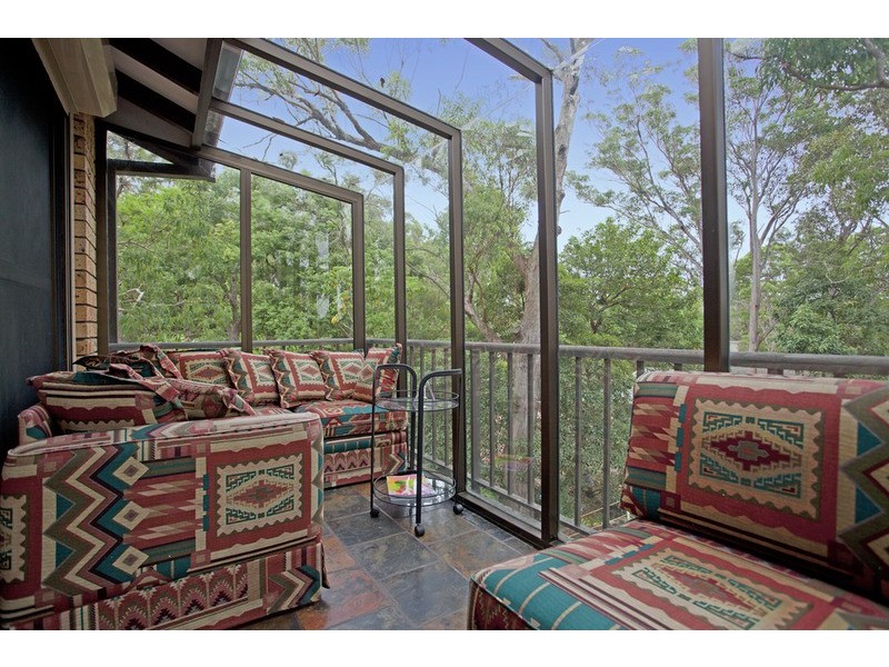 852a Henry Lawson  Drive, Picnic Point NSW 2213