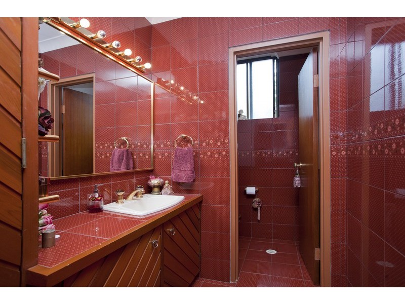 852a Henry Lawson  Drive, Picnic Point NSW 2213