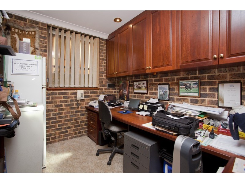 852a Henry Lawson  Drive, Picnic Point NSW 2213