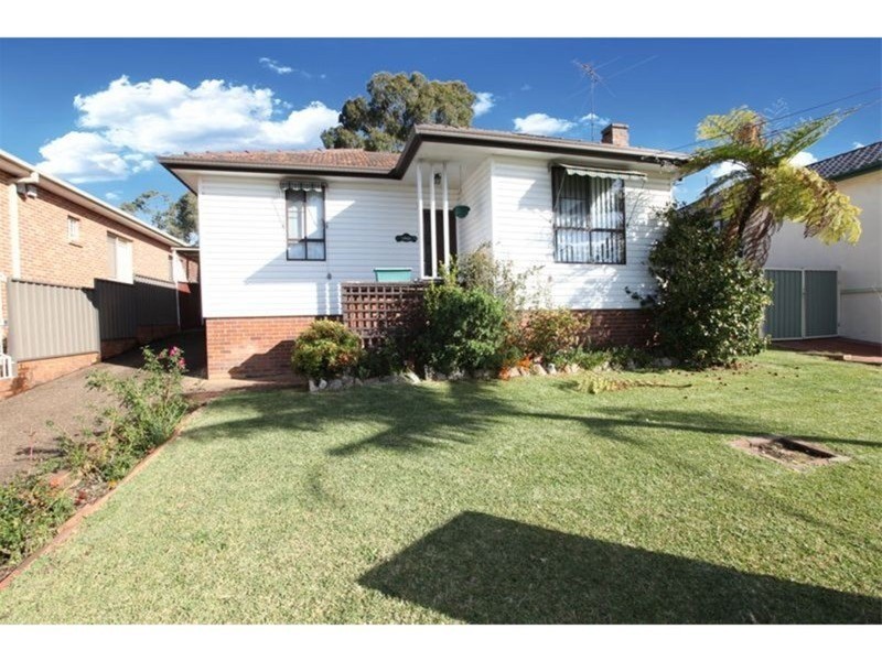 13 Peake Parade, Peakhurst NSW 2210