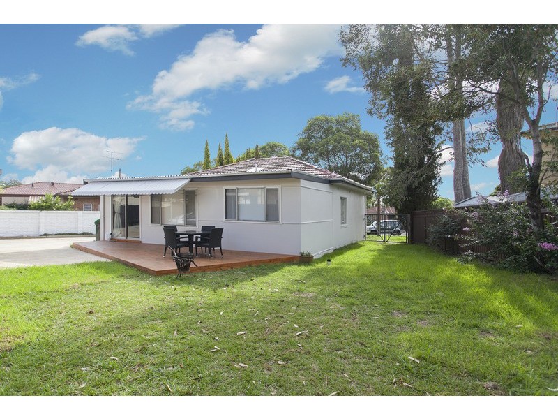 8 Blanche Avenue, Padstow NSW 2211