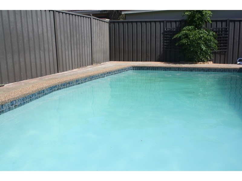 27 Apex Avenue, Picnic Point NSW 2213