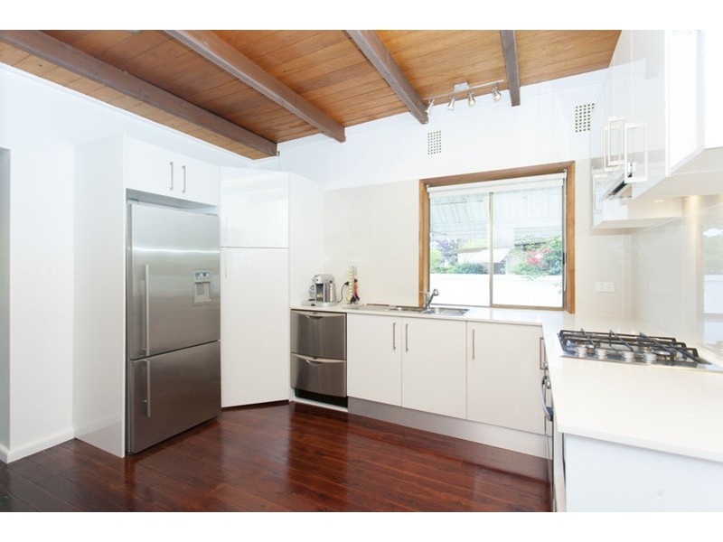 8 Blanche  Avenue, Padstow NSW 2211