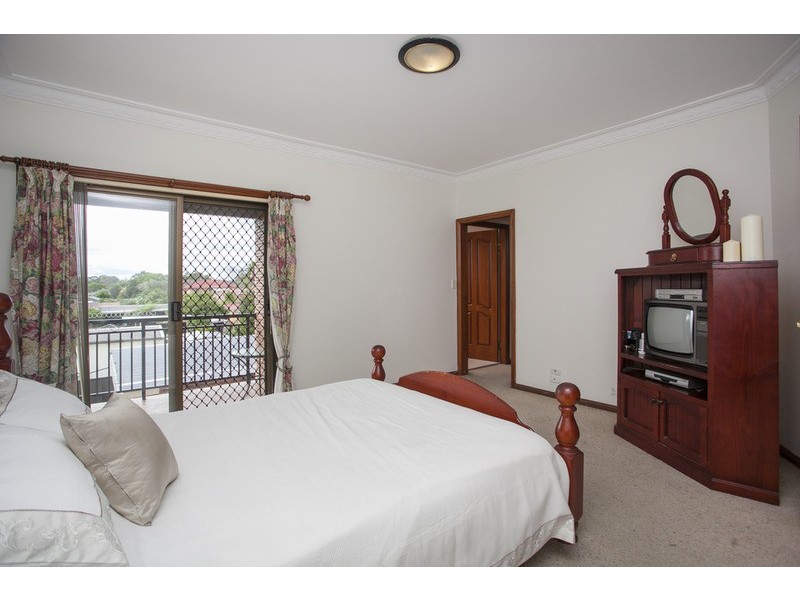 20 Zonnebeke Avenue, Milperra NSW 2214