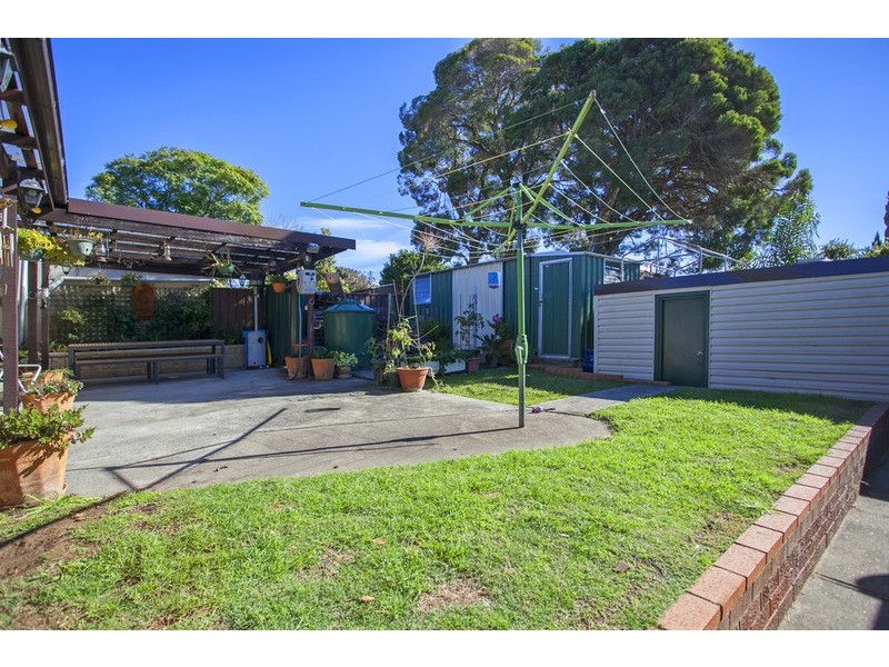 17  Taloma  Street, Picnic Point NSW 2213