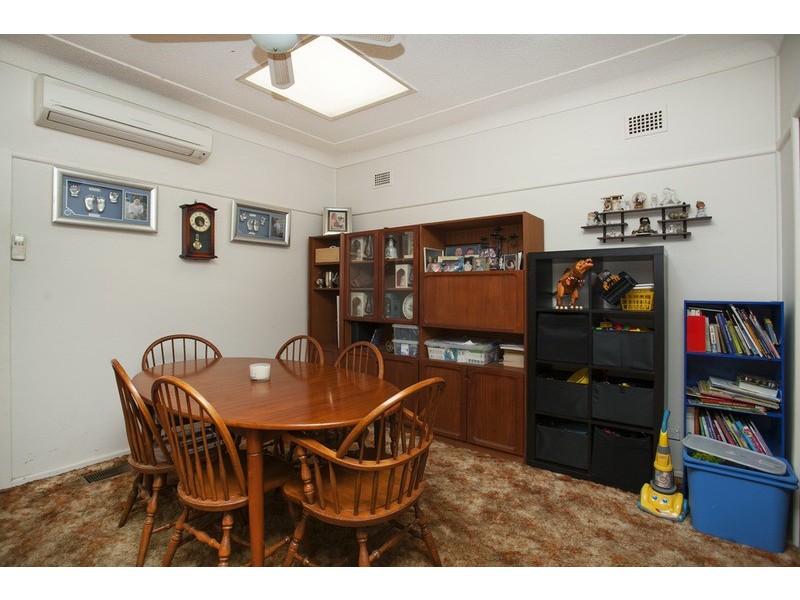 17  Taloma  Street, Picnic Point NSW 2213