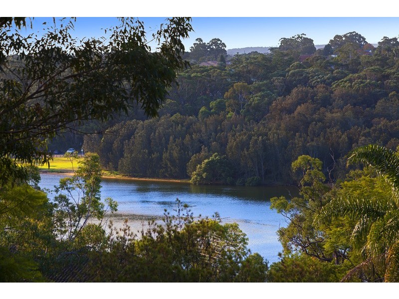 852a Henry Lawson  Drive, Picnic Point NSW 2213